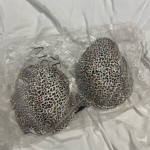 Victoria’s Secret T Shirt Lightly Lined Demi Bra